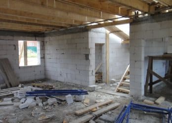 Перекрытие первого этажа по деревянным балкам